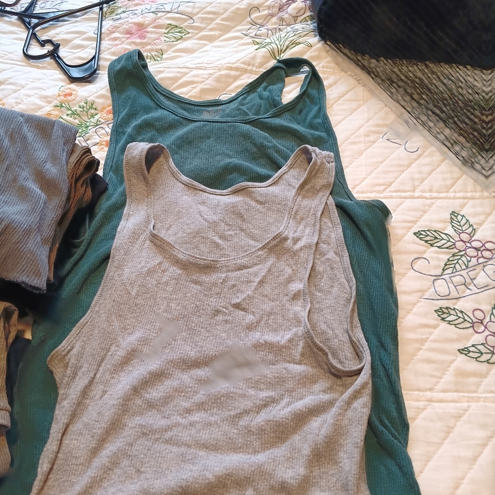 tank tops bundle of 15 size xl and lg